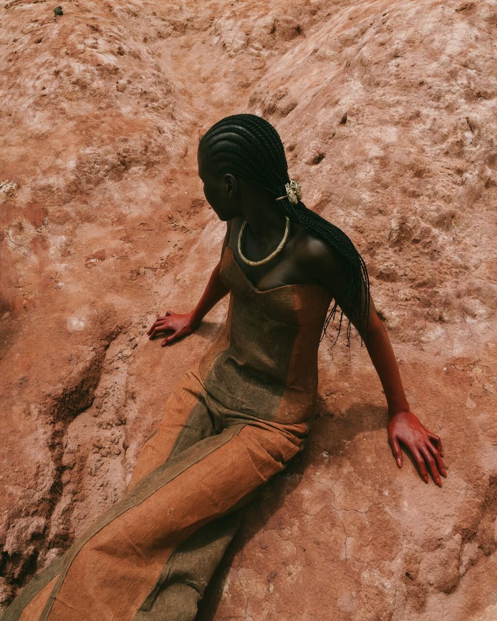 <span class='credits'>&copy; iamisigo</span>