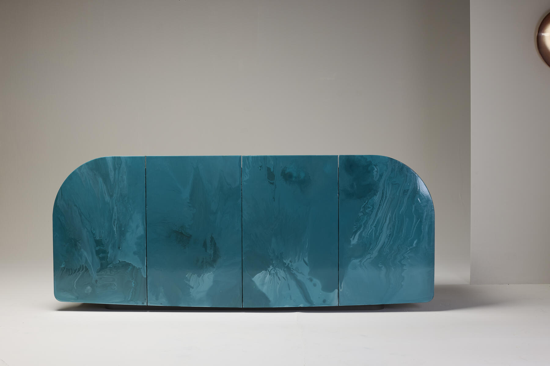 <span class='credits'>© Alexander Popelier</span>